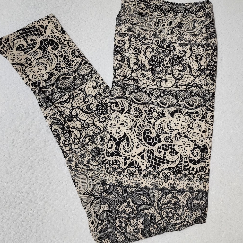 Lularoe TC Leggings lace pattern